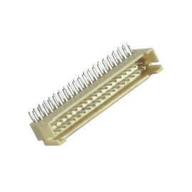 สายคู่ด้านขวาของมุมขวากับตัวเชื่อมต่อคณะกรรมการสายรองไวนิล 2.0mm เข้ากับขั้วต่อของบอร์ด